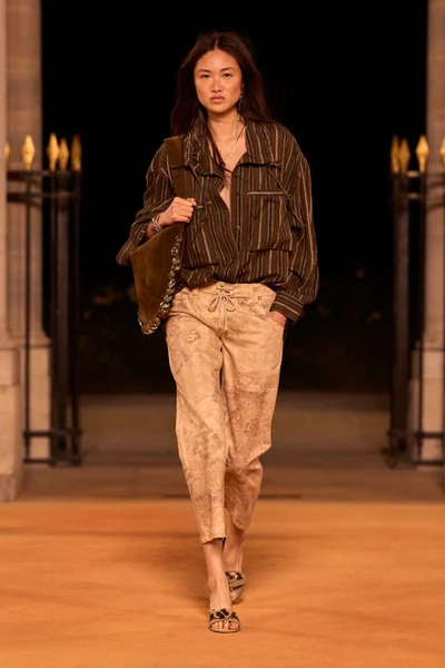 Look 24